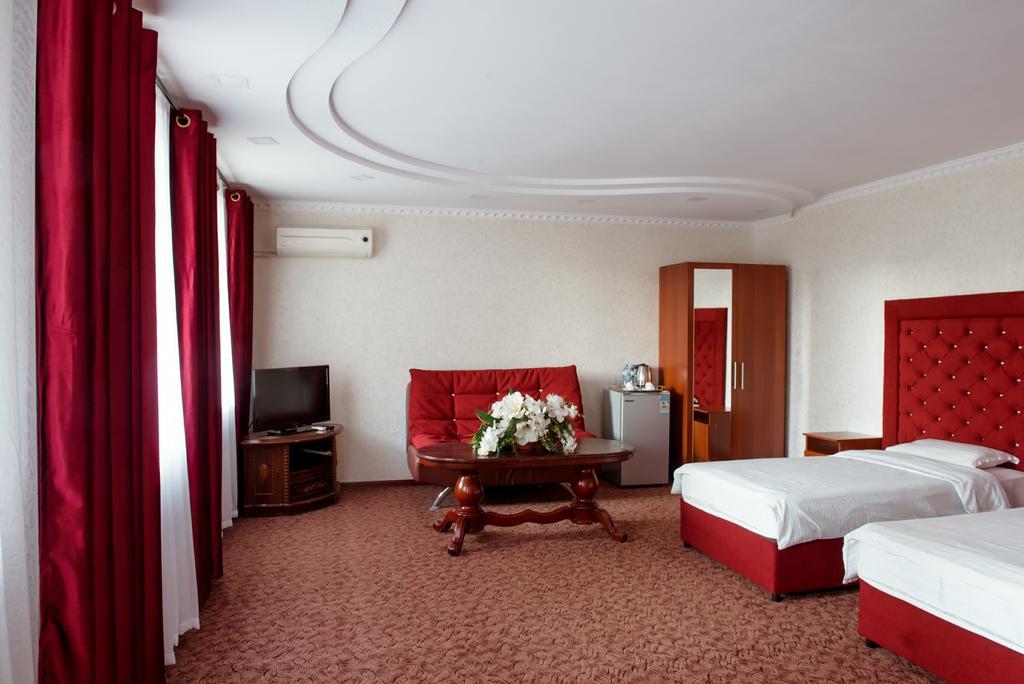 Grand Hotel Bishkek Exteriör bild